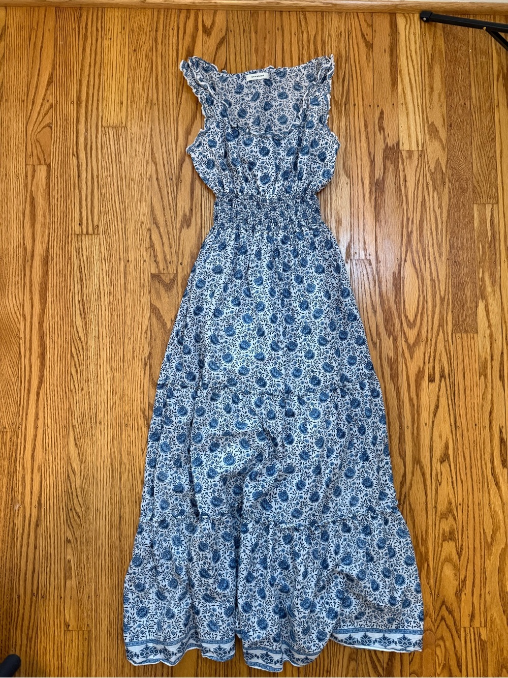 MAX STUDIO Blue & White Floral Smocked Maxi Dress Size Small
